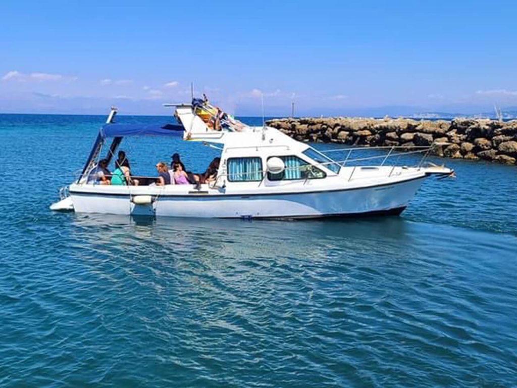 image of speed boat Konstantinos A. for private hire